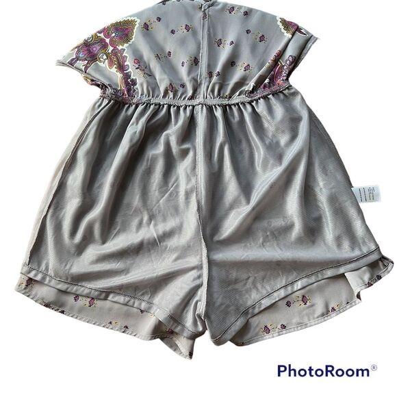 ASTR The Label Sz S Boho Floral Romper Jumpsuit With Pockets - Picture 8 of 15